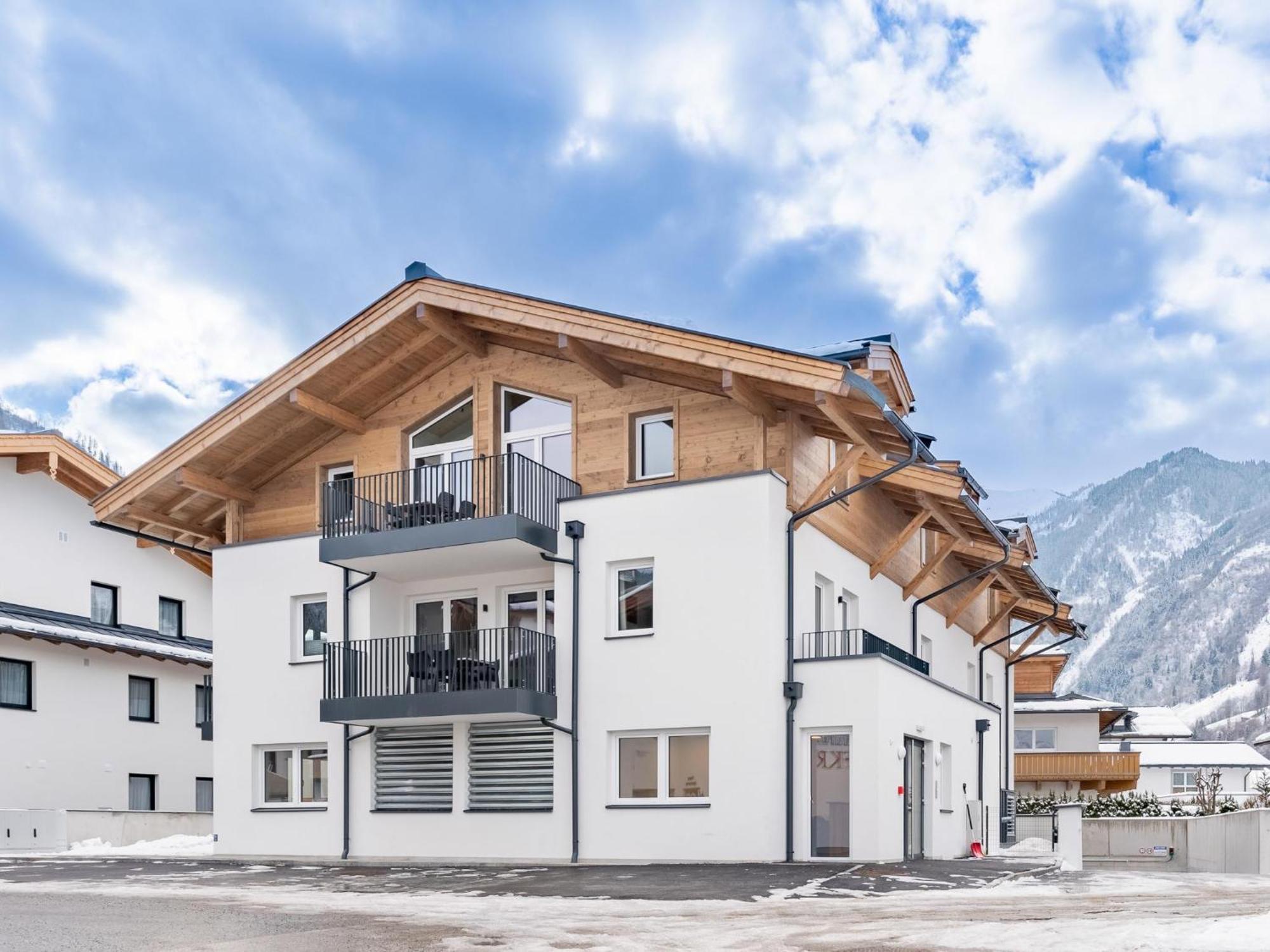 Falken Suites Top 5 Kaprun Exterior foto